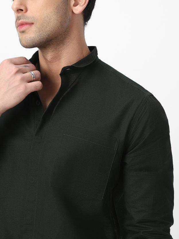 Urbano Men Solid Casual Green Shirt - Image 4