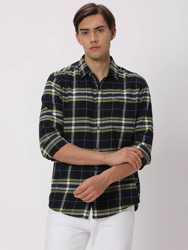 MUFTI Men Slim Fit Checkered Spread Collar Casual Shirt
