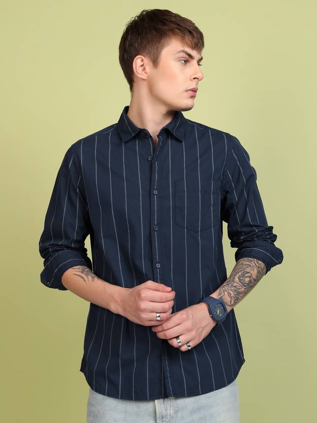 HIGHLANDER Men Slim Fit Striped Cut Away Collar Formal Shirt