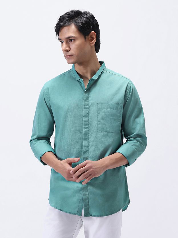 Urbano Men Solid Casual Green Shirt - Image 10
