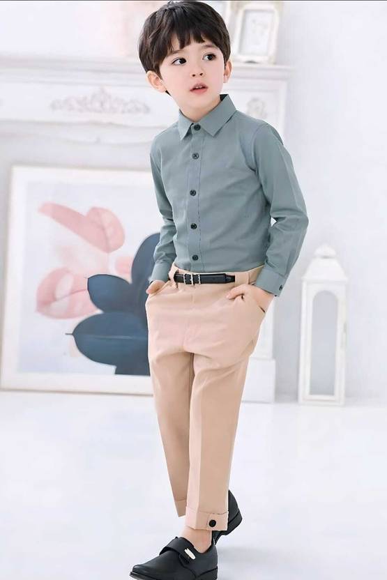 MACWEAR Boys Regular Fit Solid Spread Collar Casual Shirt
