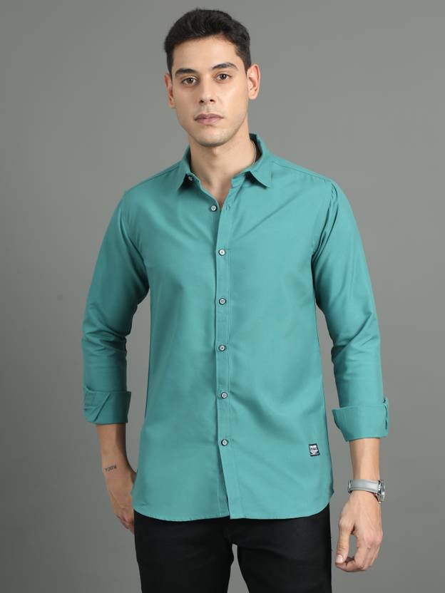 Carbonn Cloth Men Regular Fit Solid Cut Away Collar Casual Shirt