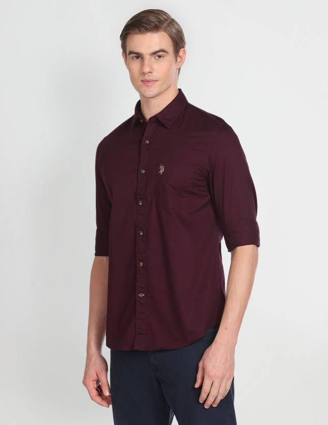 Men Slim Fit Solid Spread Collar Casual Shirt