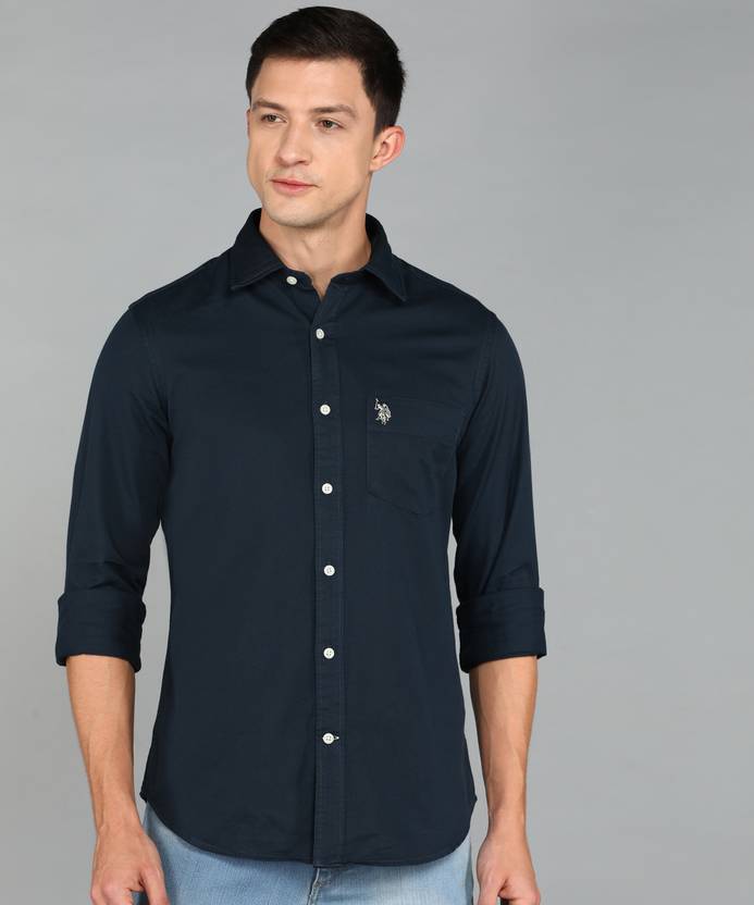 Men Tailored Fit Solid Cut Away Collar Casual Shirt