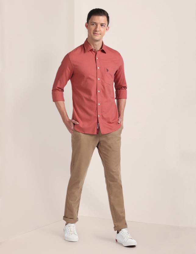 Men Tailored Fit Solid Spread Collar Casual Shirt