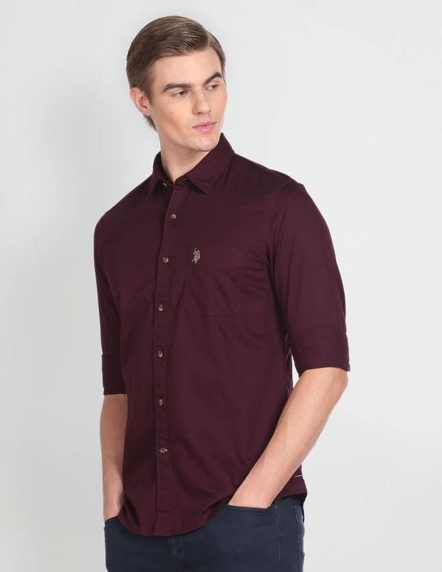 Men Slim Fit Solid Spread Collar Casual Shirt