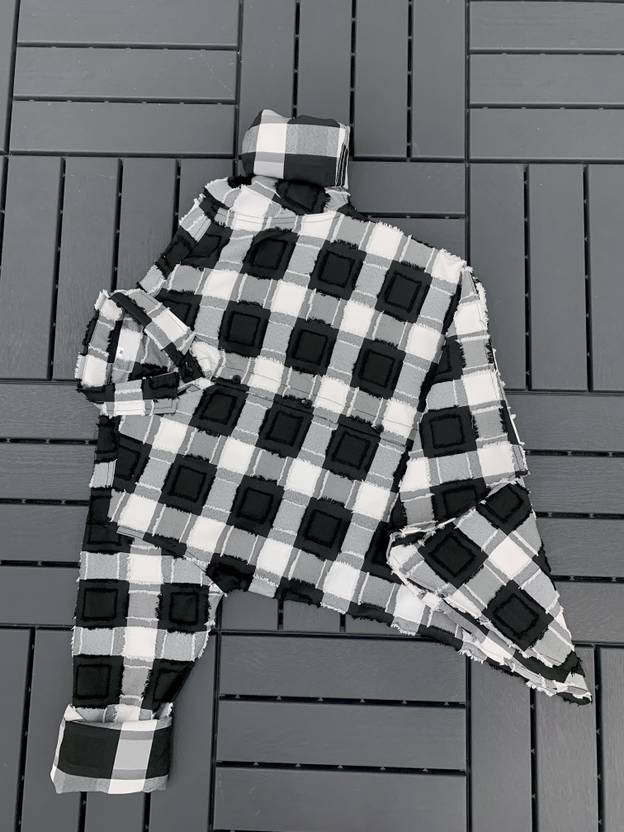 Moltira Men Regular Fit Color Block Spread Collar Formal Shirt
