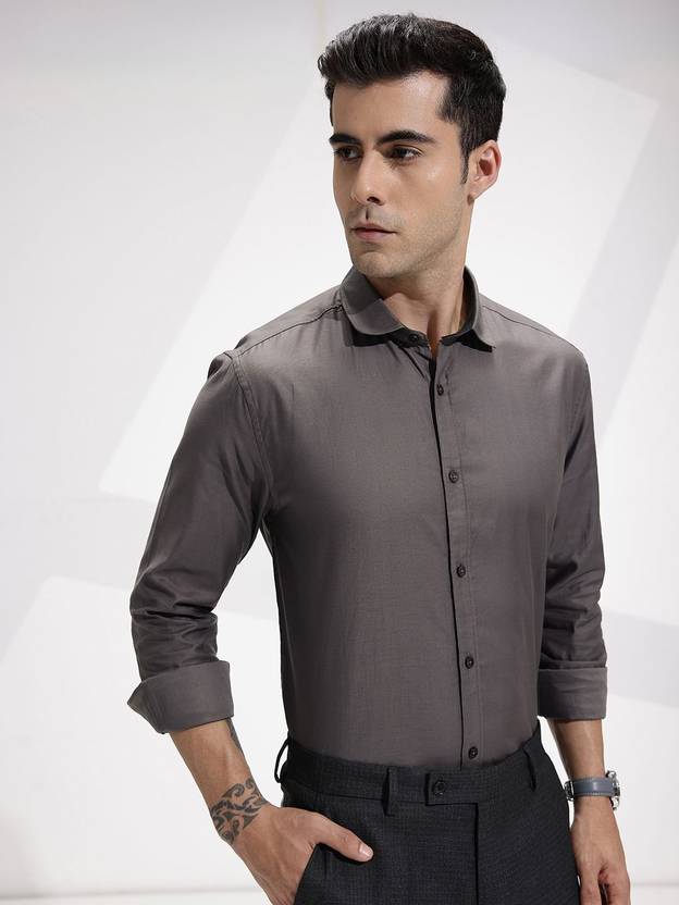INVICTUS Men Solid Formal Grey Shirt