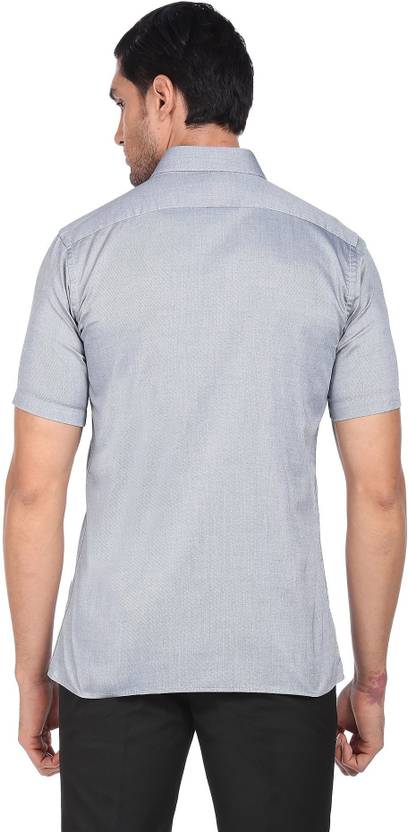 Men Regular Fit Solid Spread Collar Formal Shirt