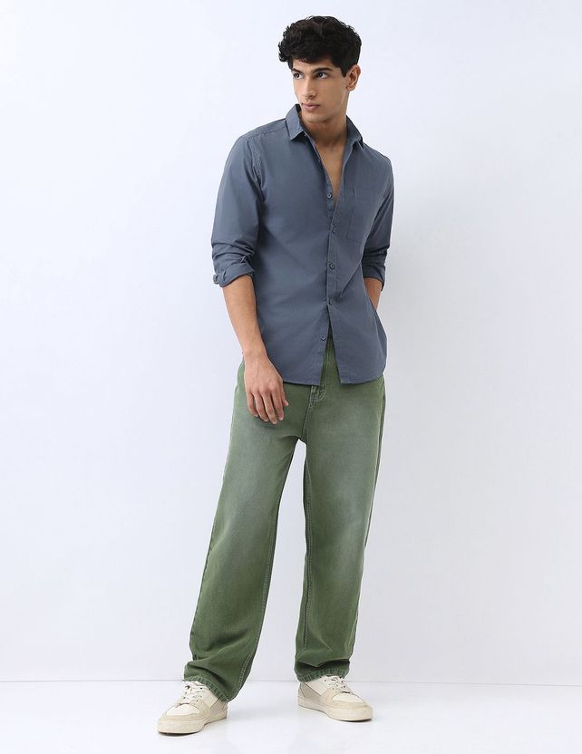 Urbano Fashion पुरुषों के लिए सॉलिड कैज़ुअल स्प्रेड शर्ट - Image 4
