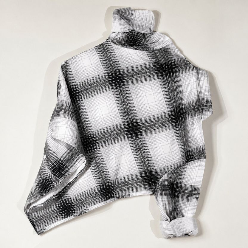 Solbiza Men Regular Fit Checkered Shirt - Image 2