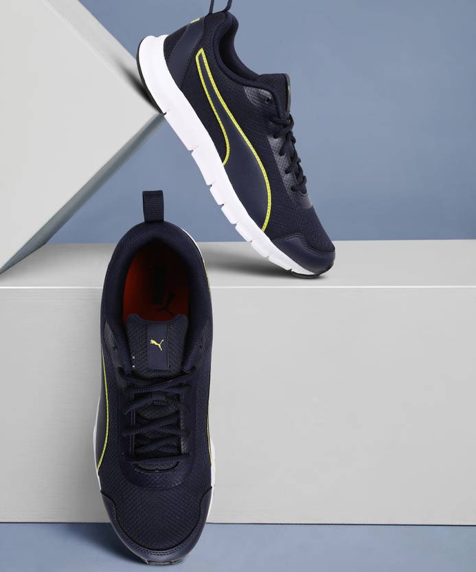[Size 11] PUMA Hurdler Walking Shoes For Men  (Blue)