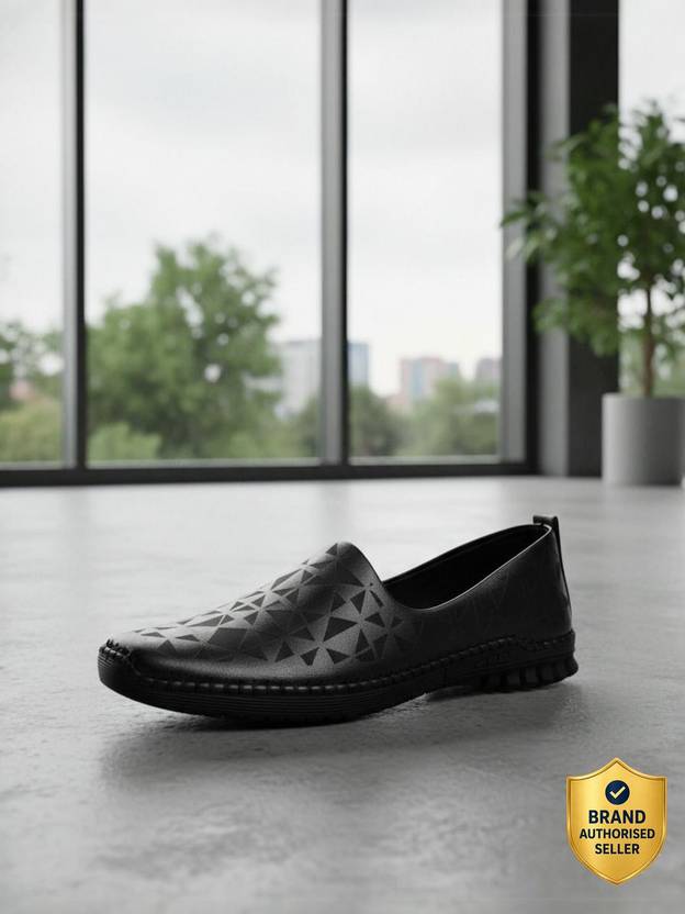 PROVOGUE Men's blackTextured Ethnic Slip-On Loafers Jutis For Men