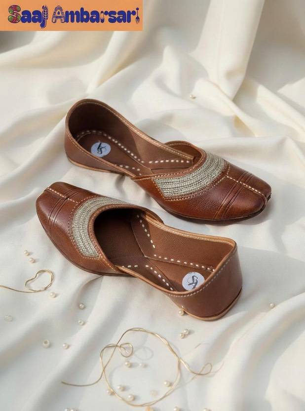 Saaj Ambarsari Women Tan Premium Leather Juttis with Golden Embroidery | Ethnic Mojaris Bellies Sandal