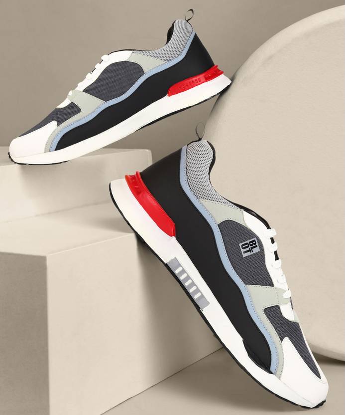 Upto 73% Off On Paragon Footwear.