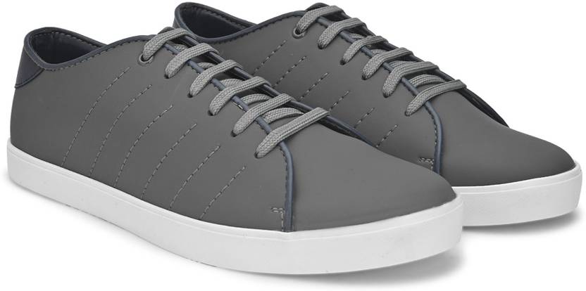 Roadster shoes grey top