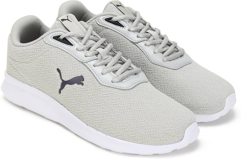 PUMA Flyumph Sneakers For Men  (Grey)