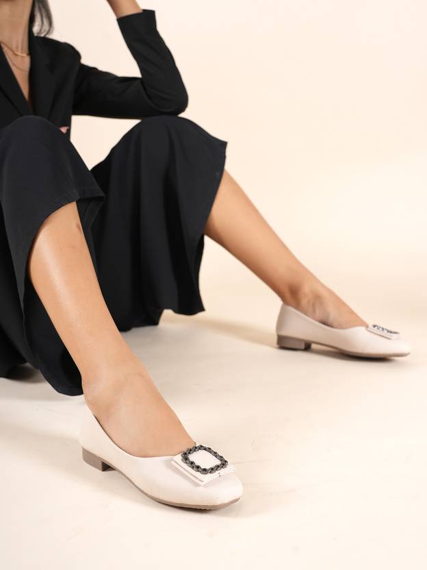 LAVIE Women Bellies Sandal