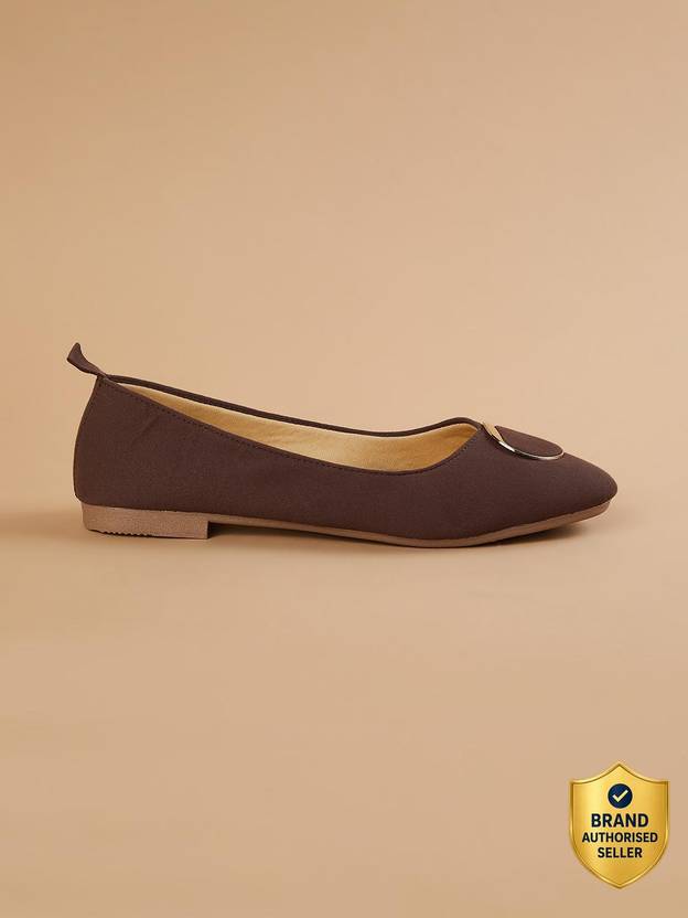 CODE by Lifestyle Women Ballerinas with Metallic Accent Bellies Sandal