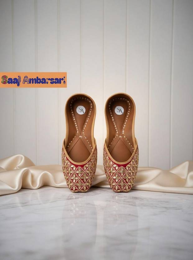 Saaj Ambarsari Women Magenta Velvet Premium Punjabi Jutti with Golden Embellishments| Ethnic Mojaris Bellies Sandal