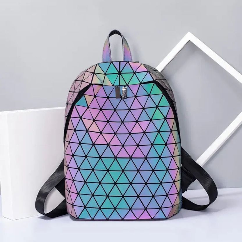 buddle Geometric Luminous Reflection Backpack (Multicolor) 20 L Laptop Backpack Silver - Image 9
