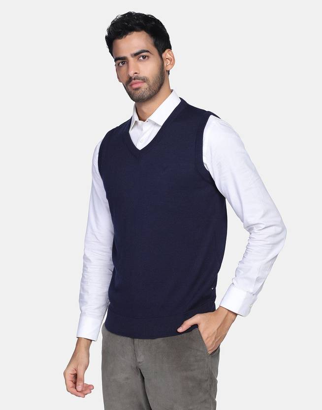 Men Solid V Neck Blue Sweater