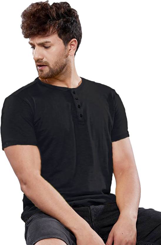 Leotude Solid Men Henley Neck Black T-Shirt