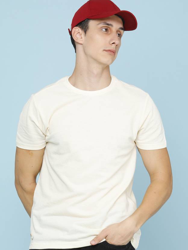 LIMEROAD Men Solid Round Neck Cotton Blend White T-Shirt