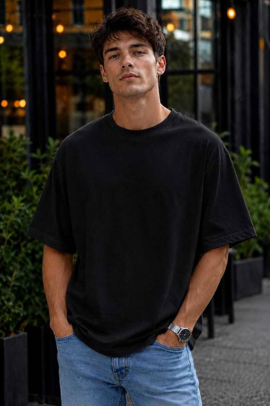 CALOYA Solid Men Round Neck Black T-Shirt