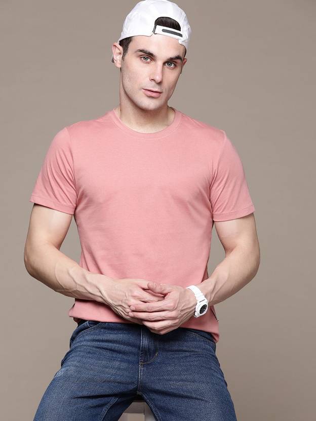 Roadster Men Solid Round Neck Cotton Blend Pink T-Shirt
