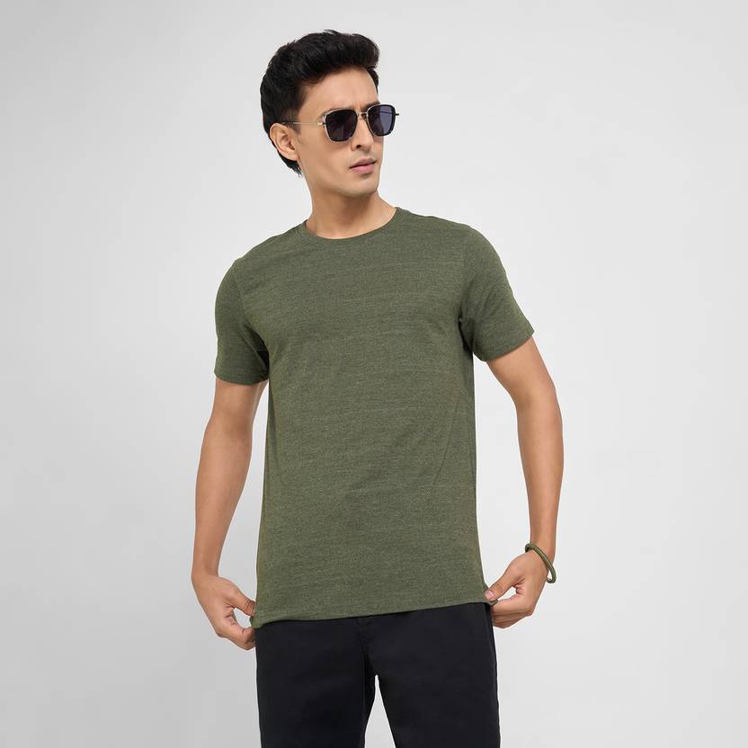 Peregrine by Pantaloons Solid Men Round Neck Green T-Shirt
