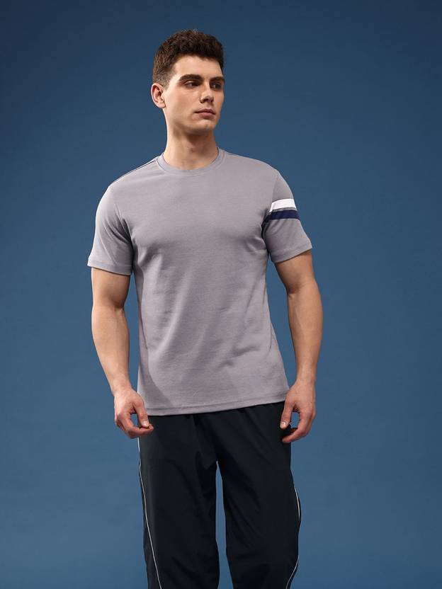 SLAZENGER Men Solid Round Neck Pure Cotton Grey T-Shirt