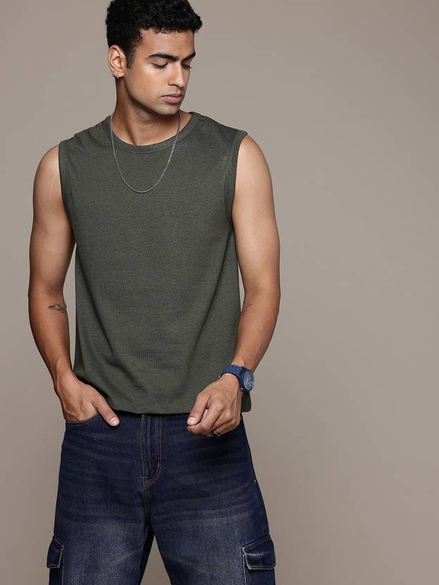 R.Code by The Roadster Life Co. Men Solid Round Neck Cotton Blend Dark Green T-Shirt