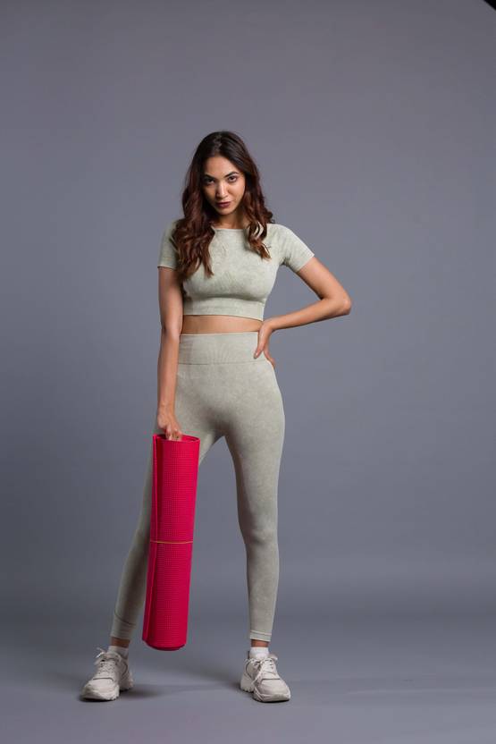 belonge Solid Women Green Tights