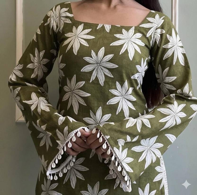 Andheriyas Casual Bell Sleeves Floral Print Women Green Top