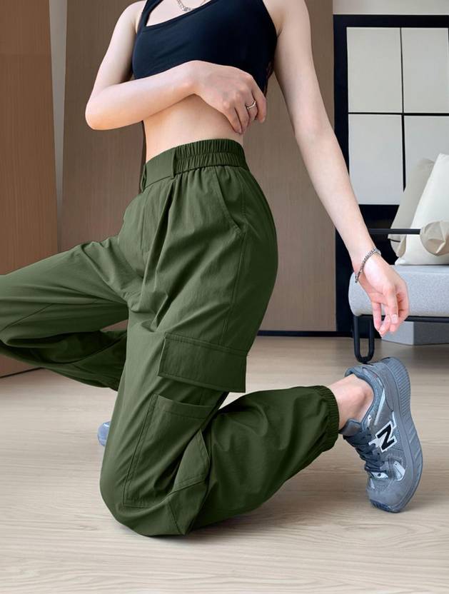 FLOREOS Women Relaxed Green Cotton Blend Trousers