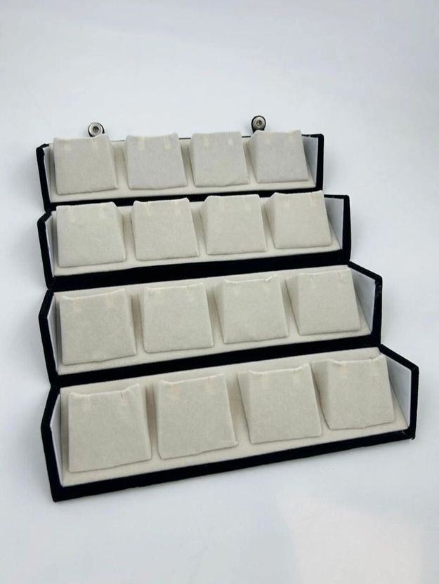 Yaman 16 Pair Velvet Jewelry Organizer - Image 5