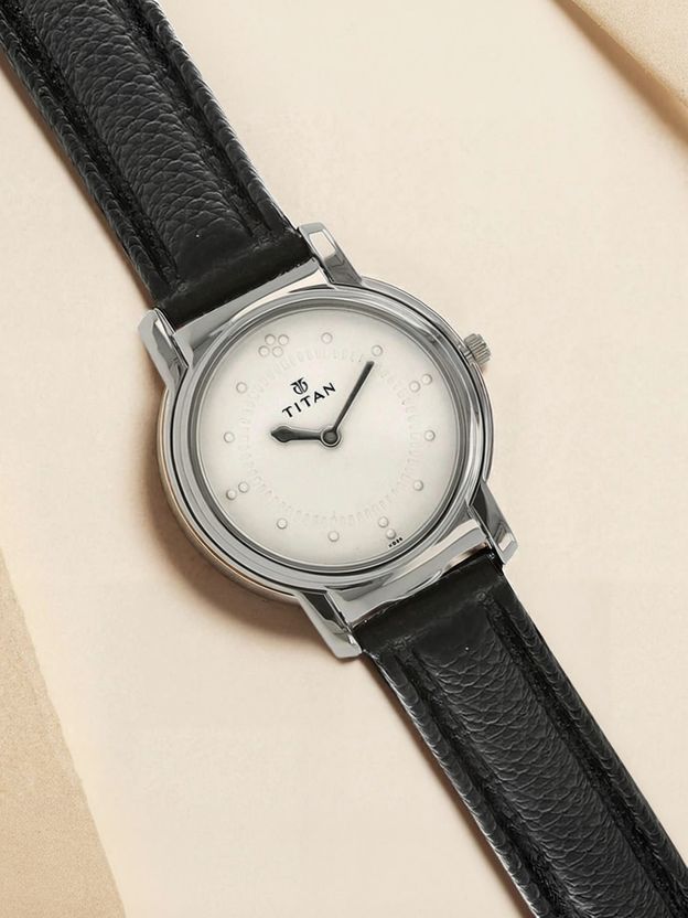 Titan Quartz White Dial Black Leather Strap Analog Watch - Image 3