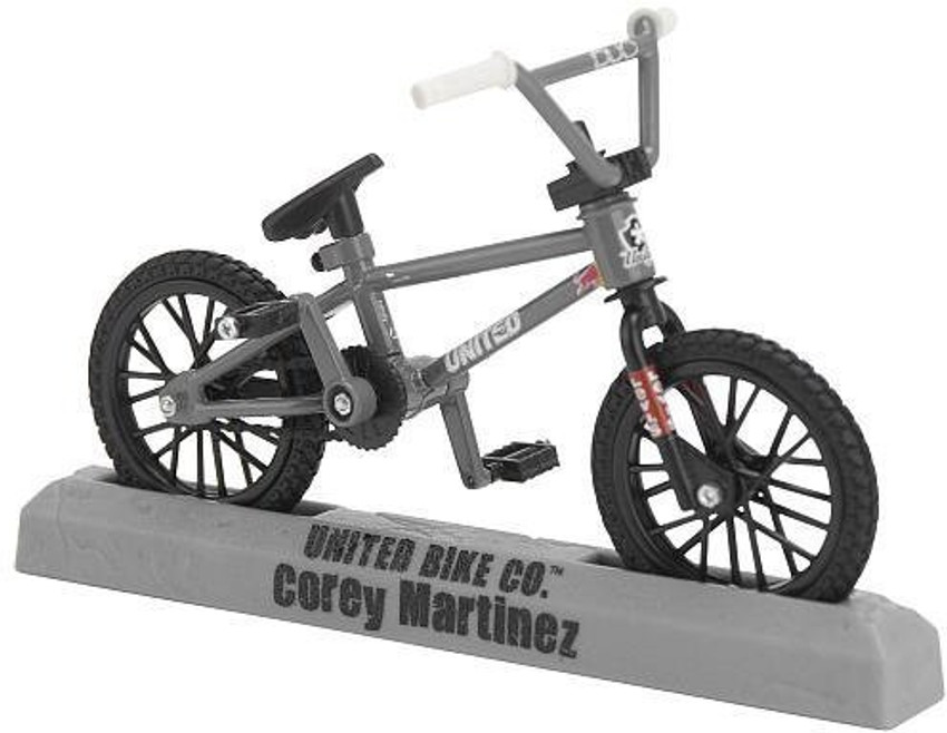 SPIN MASTER Flick Trix Finger Bike United Corey Martinez Flick