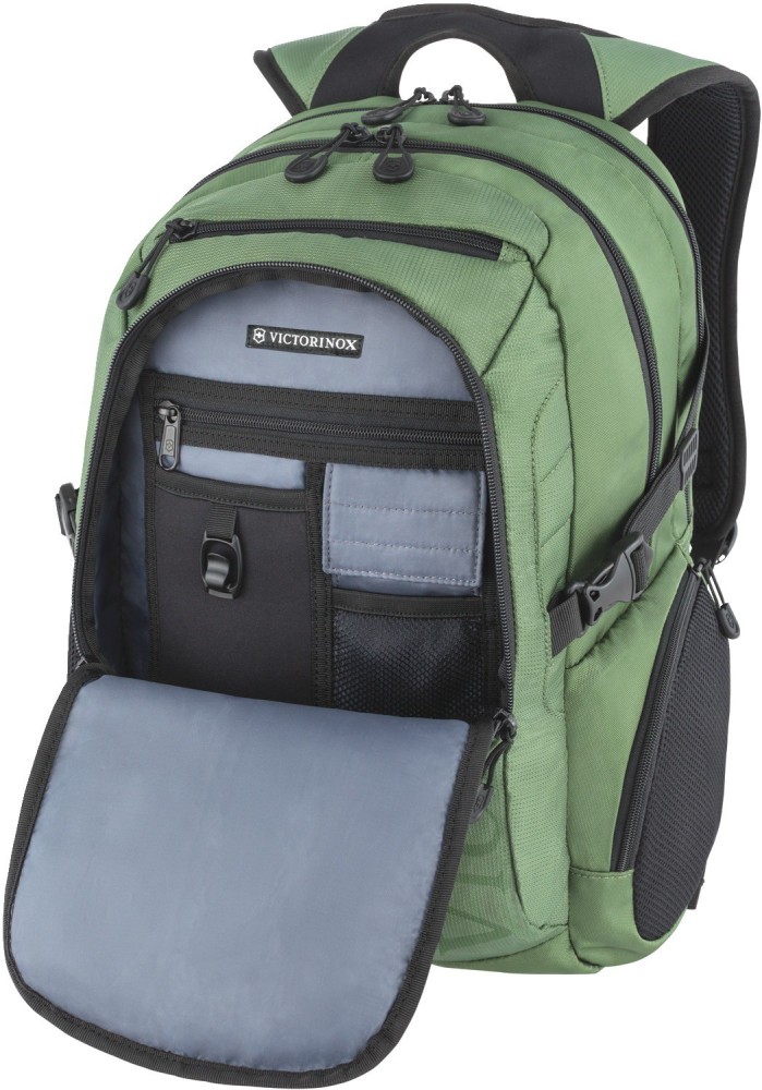 Victorinox best sale pilot backpack