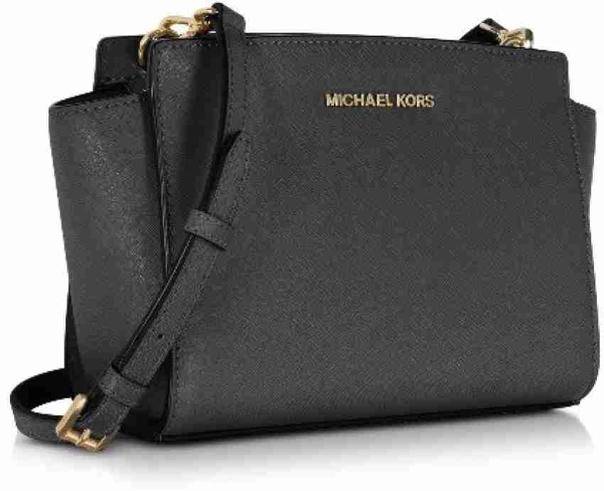 Michael Kors Messenger bags for Men, Online Sale up to 56% off