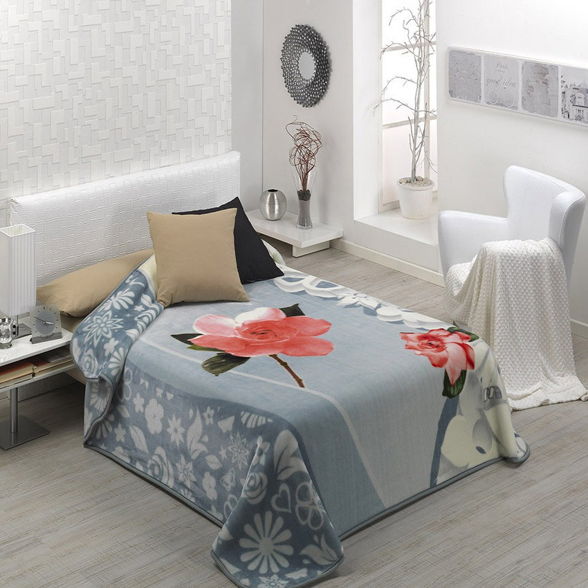 Mora gold blanket discount set