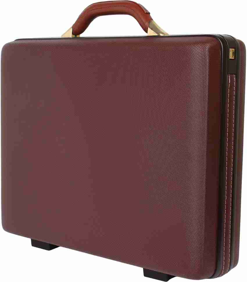 Vip hotsell briefcase flipkart