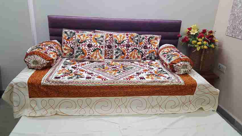 Diwan set hot sale pillows