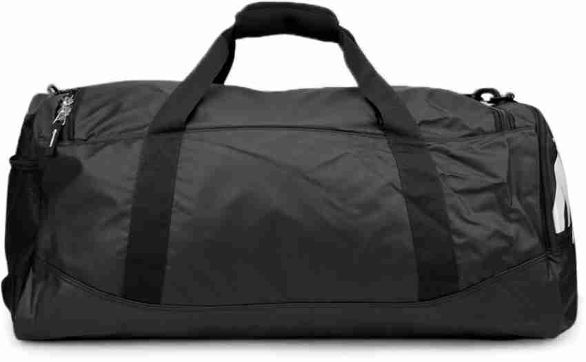 Nike gym bag outlet flipkart