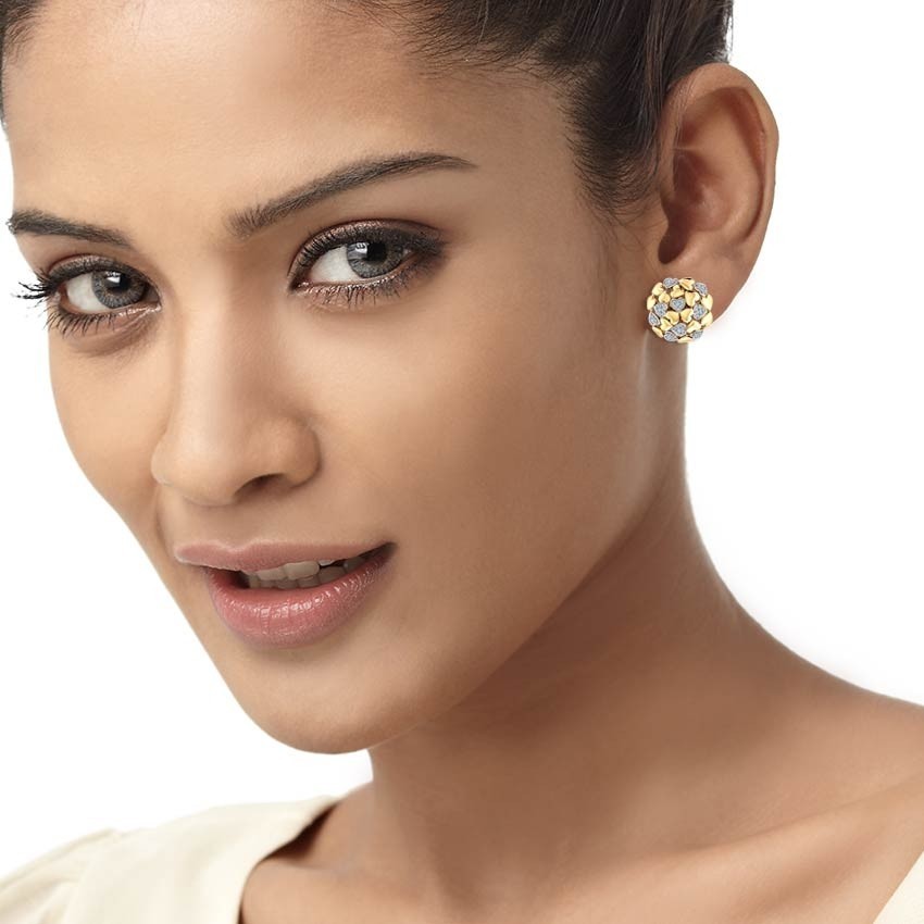 Caratlane deals earrings diamond