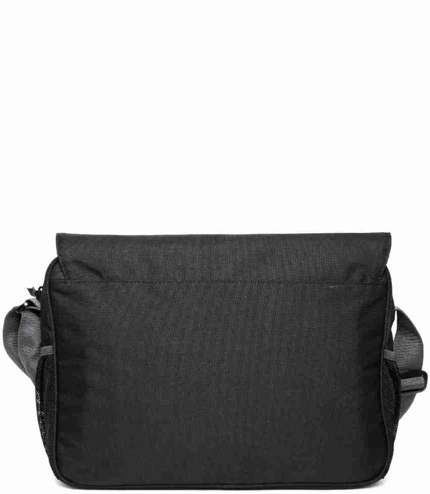 Adidas messenger outlet bag online india