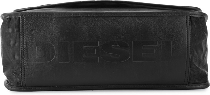 OLD DIESEL leather messenger bag black