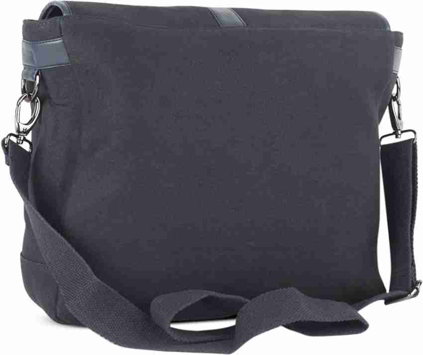 Ucb laptop hotsell messenger bag