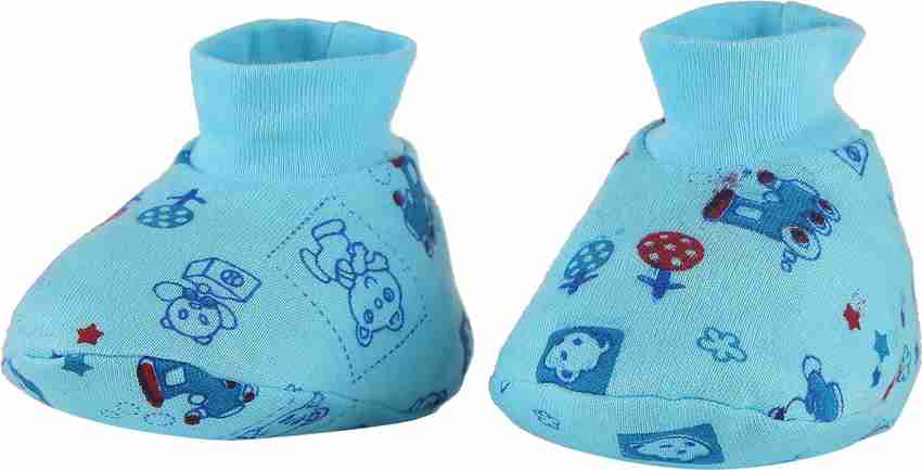 MomToBe Cap Mittens and Booties Set Buy Baby Care Combo in